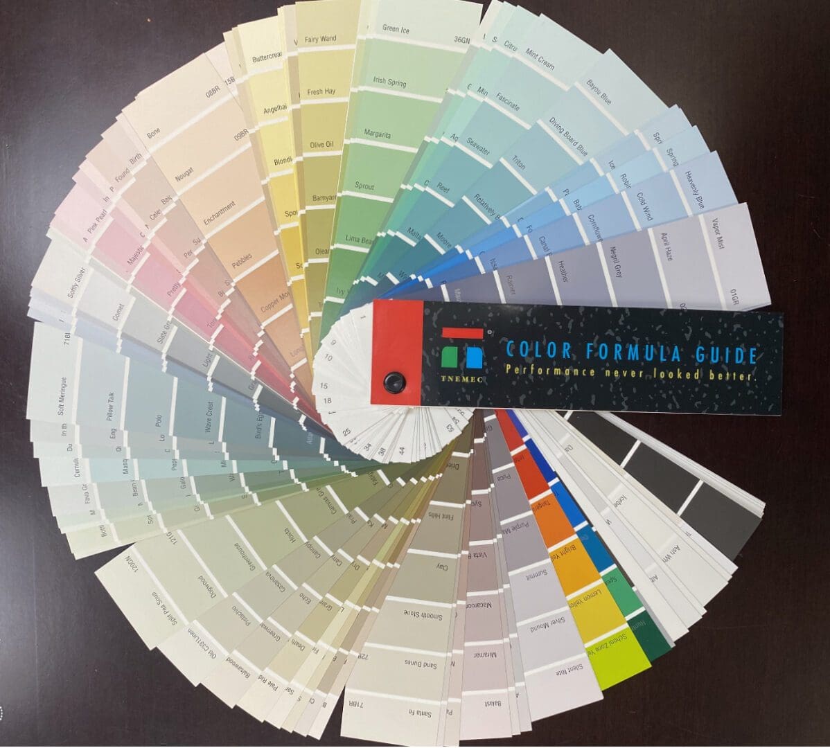 Tnemec Paint Color Collection Fan Deck.